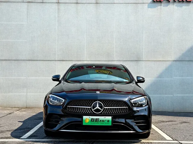 Mercedes-Benz E-Class — Фото автомобиля 2