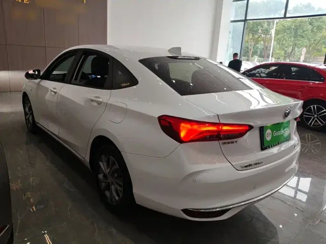 Buick Verano — Фото автомобиля 4