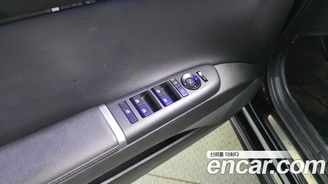 Hyundai Grandeur GN7 — Фото автомобиля 23