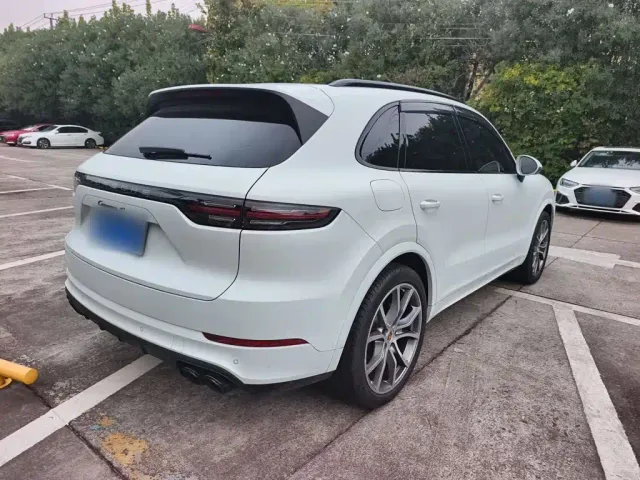 Porsche Cayenne — Фото автомобиля 5