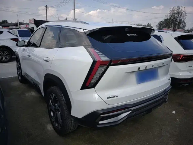 Geely Boyue L — Фото автомобиля 4