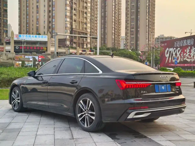 Audi A6L — Фото автомобиля 4
