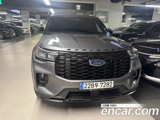 Ford Explorer Explorer 6 поколение 2.3 ST-Line 4WD — Фото автомобиля 4