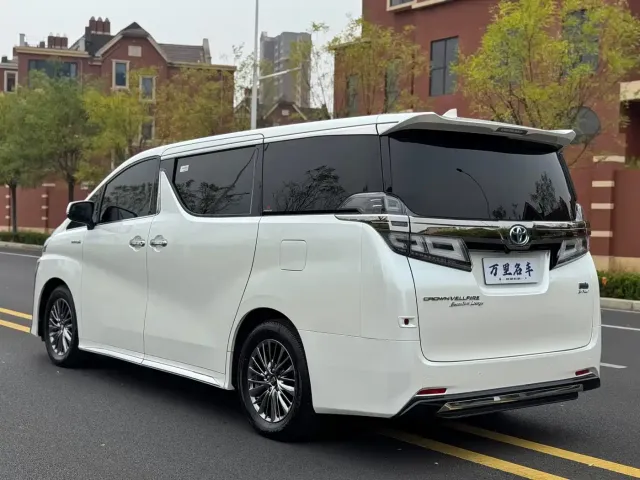 Toyota Vellfire — Фото автомобиля 29