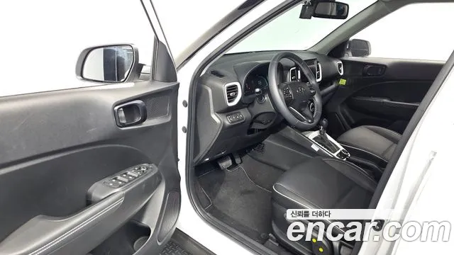 Hyundai Venue — Фото автомобиля 15