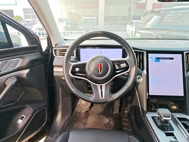 Hongqi HS7 PHEV — Фото автомобиля 10