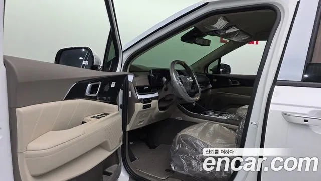 Kia Carnival Generation 4 — Фото автомобиля 10