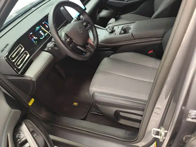 BYD Qin L — Фото автомобиля 14