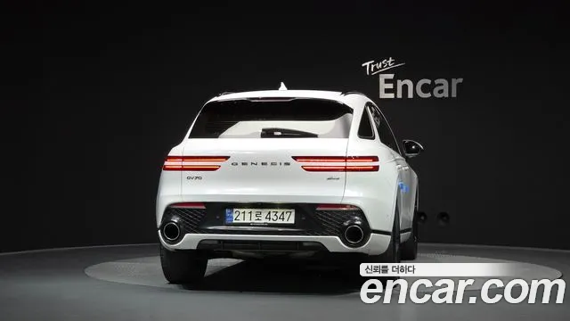 Genesis GV70 — Фото автомобиля 4