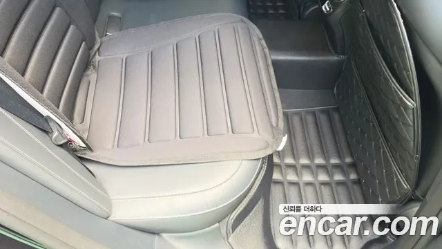 Mercedes-Benz E-Class — Фото автомобиля 16