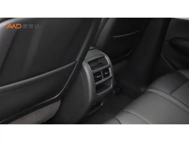 Cadillac XT5 — Фото автомобиля 9