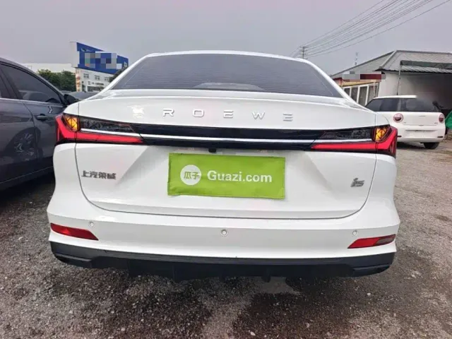Roewe i5 — Фото автомобиля 5
