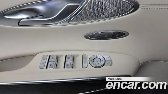 Genesis GV70 2.5T Бензин AWD — Фото автомобиля 12
