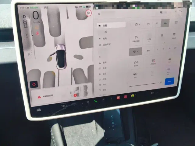 Tesla Model 3 — Фото автомобиля 3