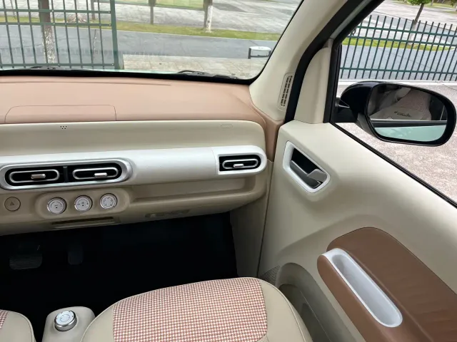 Wuling Hongguang Mini EV — Фото автомобиля 23