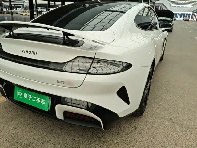 Xiaomi SU7 — Фото автомобиля 7