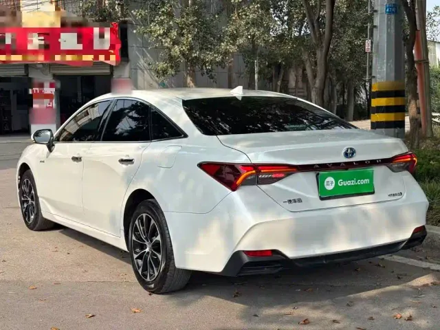 Toyota Avalon — Фото автомобиля 4