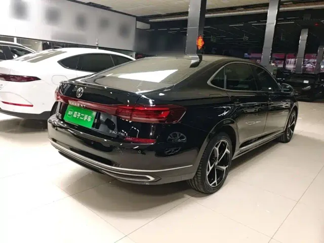 Volkswagen Passat — Фото автомобиля 6