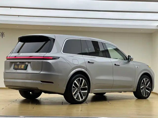 Li Auto L9 — Фото автомобиля 19