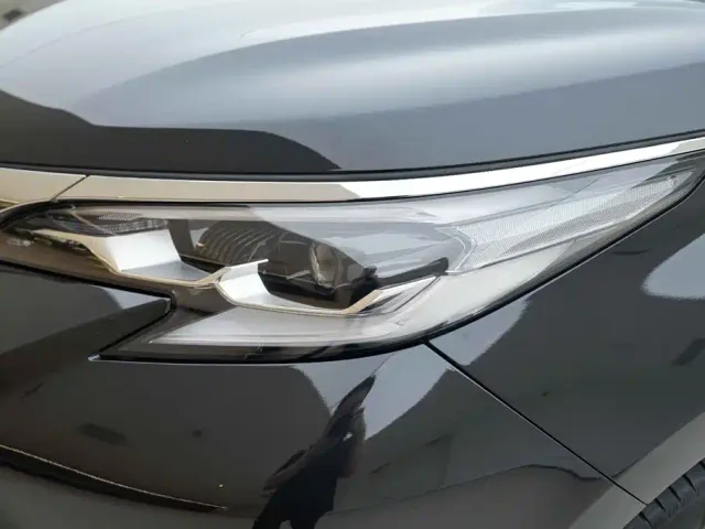 Toyota Sienna — Фото автомобиля 14