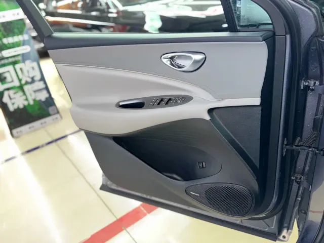BYD Sealion 06 — Фото автомобиля 14
