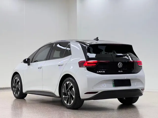 Volkswagen ID.3 — Фото автомобиля 6