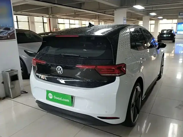 Volkswagen ID.3 — Фото автомобиля 6
