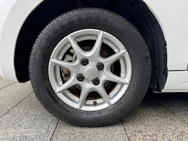 Roewe Clever — Фото автомобиля 13