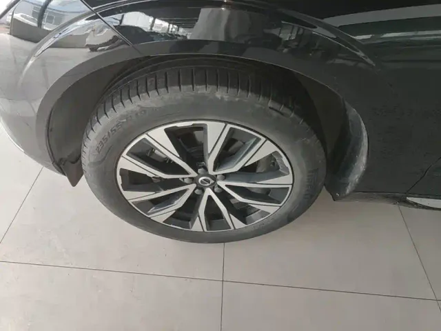 Volvo XC60 — Фото автомобиля 22