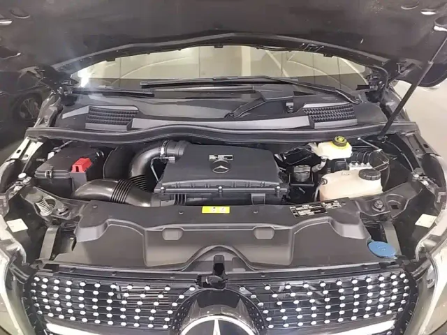 Mercedes-Benz V-Class — Фото автомобиля 19