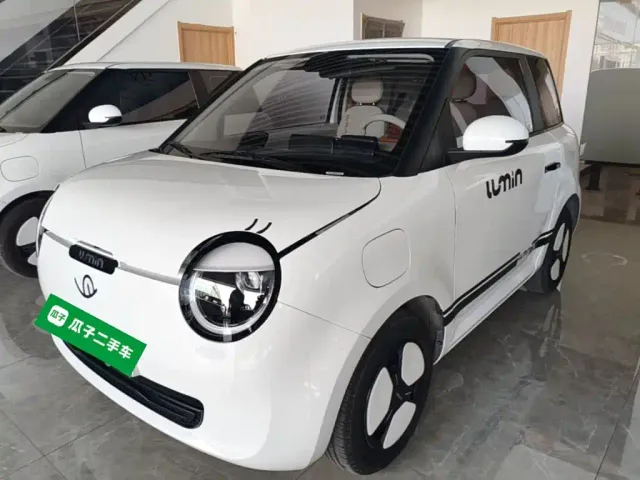 Фотография автомобиля — Changan Lumin