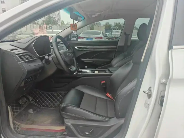 Geely Binrui — Фото автомобиля 7