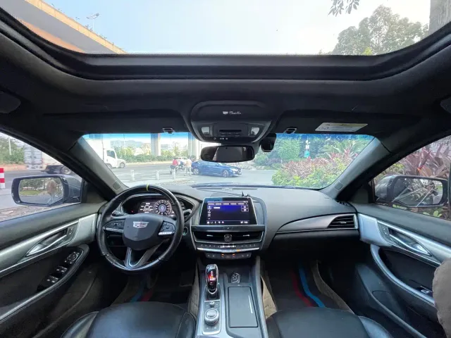 Cadillac CT5 — Фото автомобиля 5