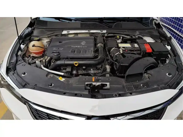 Buick Verano — Фото автомобиля 4
