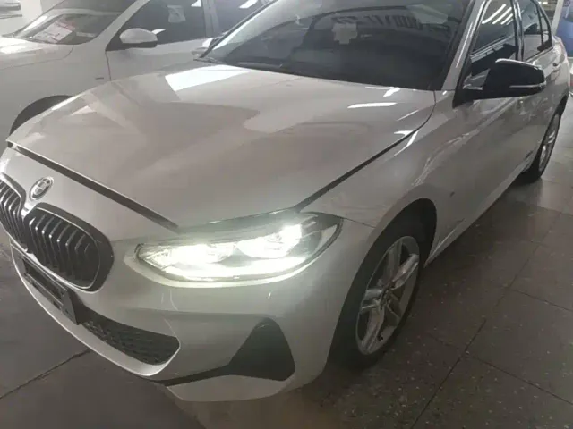 Фотография автомобиля — BMW 1 Series