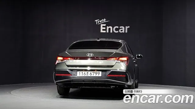 Hyundai Avante CN7 — Фото автомобиля 4