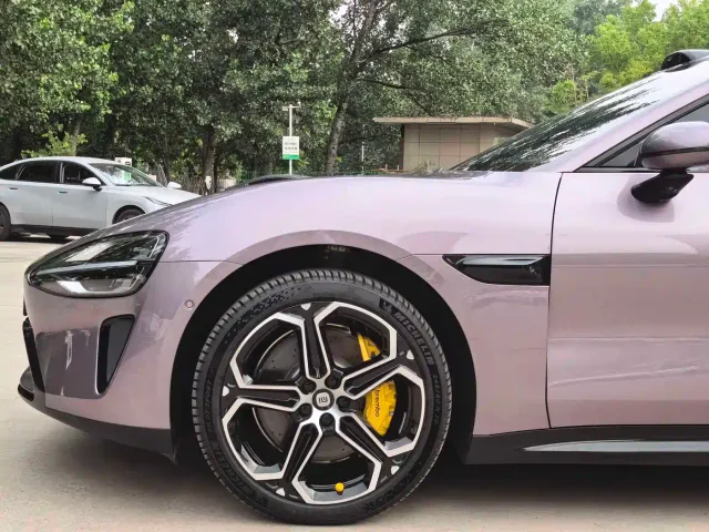 Xiaomi SU7 — Фото автомобиля 5