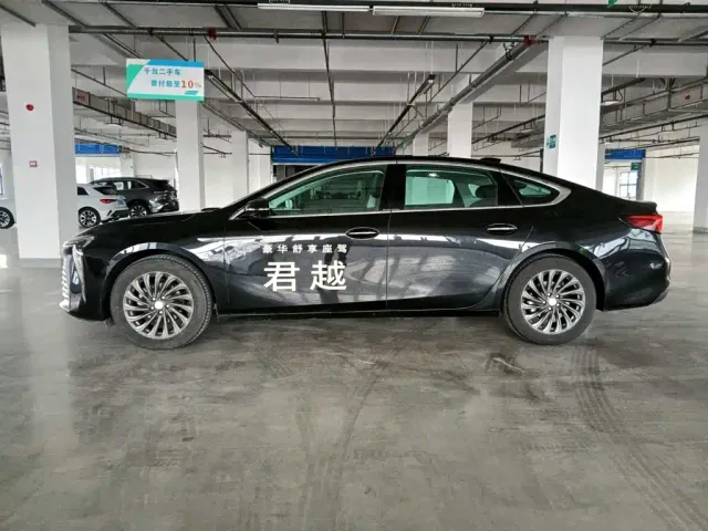 Buick LaCrosse — Фото автомобиля 3