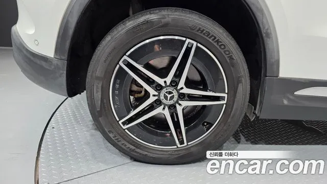 Mercedes-Benz EQA — Фото автомобиля 21