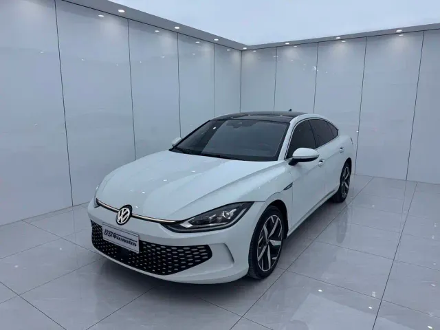 Фотография автомобиля — Volkswagen Lamando