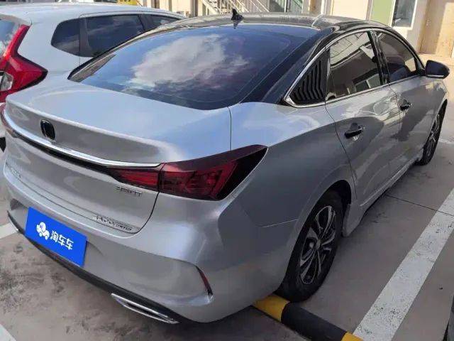 Changan Eado — Фото автомобиля 3