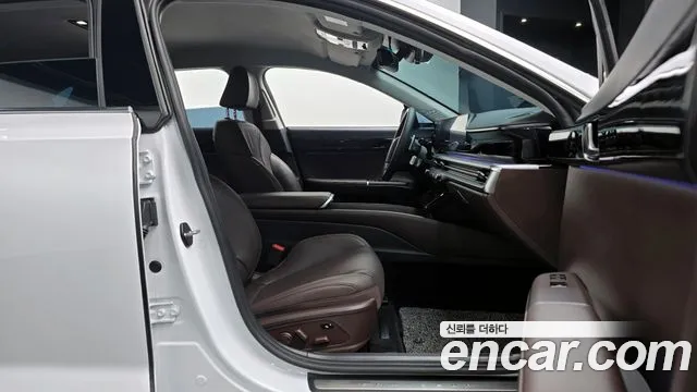 Hyundai Grandeur Grandeur (GN7) 2.5 Бензин 2WD — Фото автомобиля 10