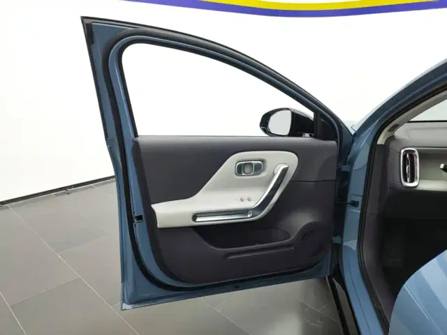 Leapmotor B01 — Фото автомобиля 7
