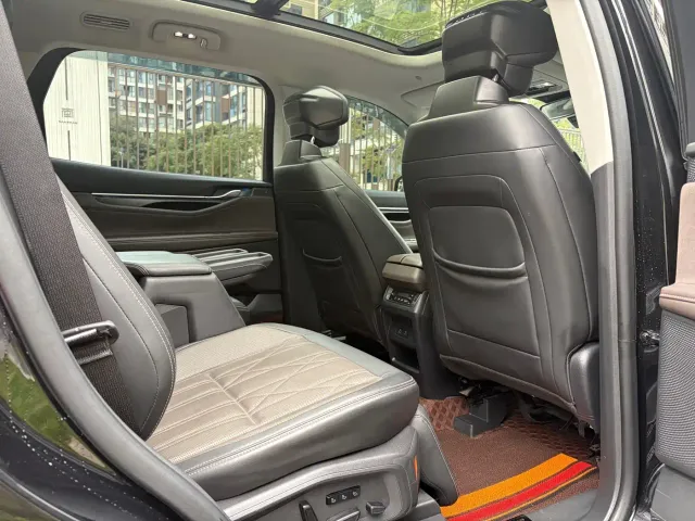 Ford Edge — Фото автомобиля 13