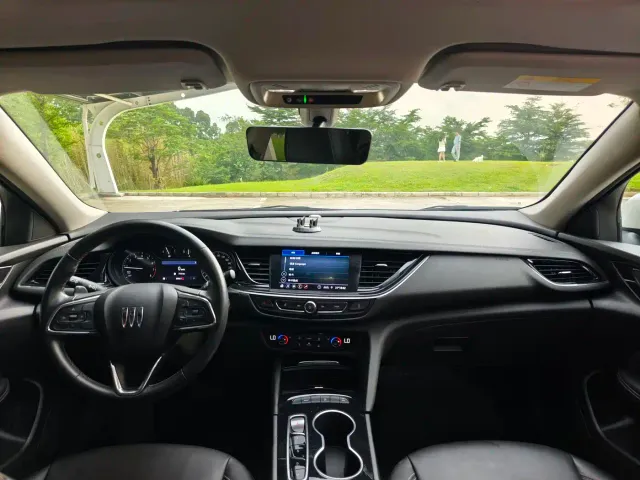 Buick Regal — Фото автомобиля 15