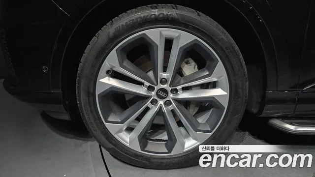 Audi Q7 55 TFSI quattro Premium — Фото автомобиля 5