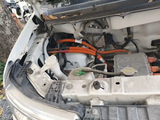 Ruichi New Energy EC75 — Фото автомобиля 19