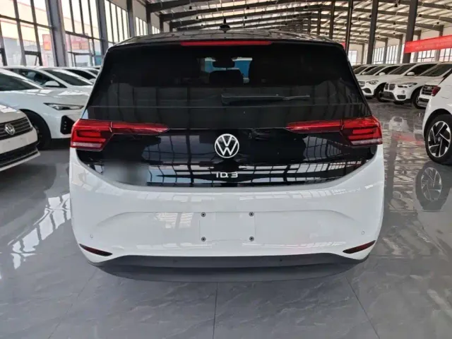 Volkswagen ID.3 — Фото автомобиля 5