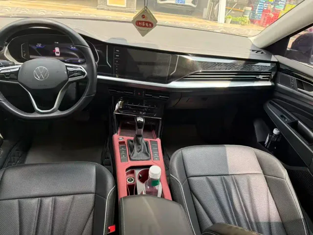 Volkswagen Passat — Фото автомобиля 8