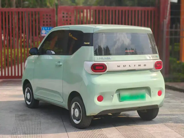 Wuling Hongguang Mini EV — Фото автомобиля 6